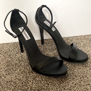 Steve Madden black Stiletto heel